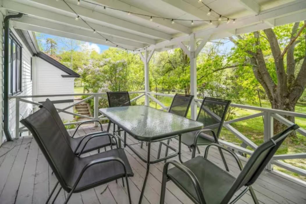 Cayuga Bungalow On Lake—Sleeps 13—Outdoor Firepit Lansing 外观 照片